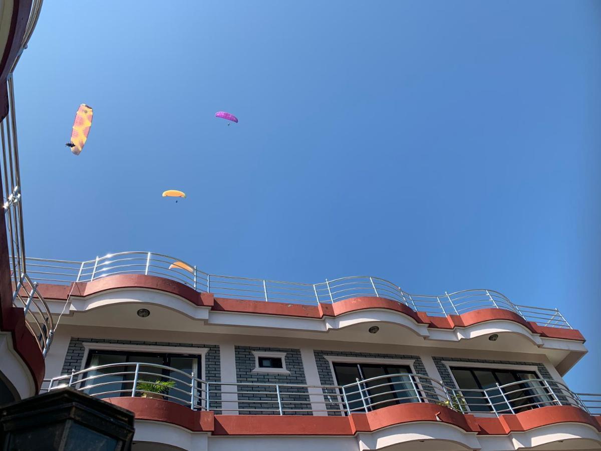 Hotel Pristine Himalaya Pokhara Buitenkant foto