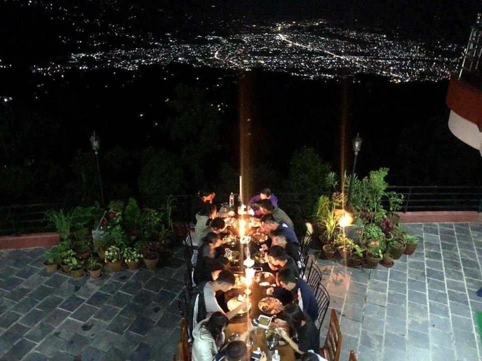 Hotel Pristine Himalaya Pokhara Buitenkant foto