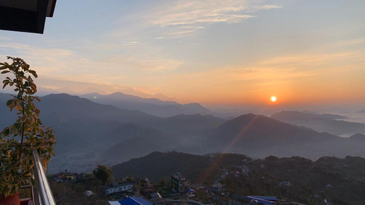 Hotel Pristine Himalaya Pokhara Buitenkant foto