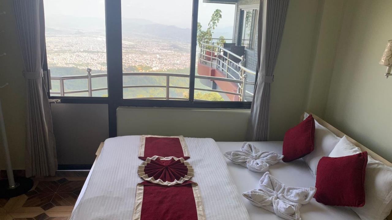 Hotel Pristine Himalaya Pokhara Buitenkant foto